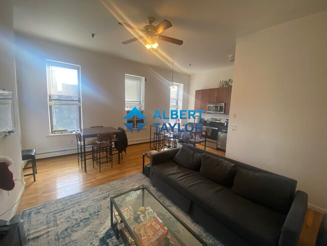 Photo - 176 Northampton St