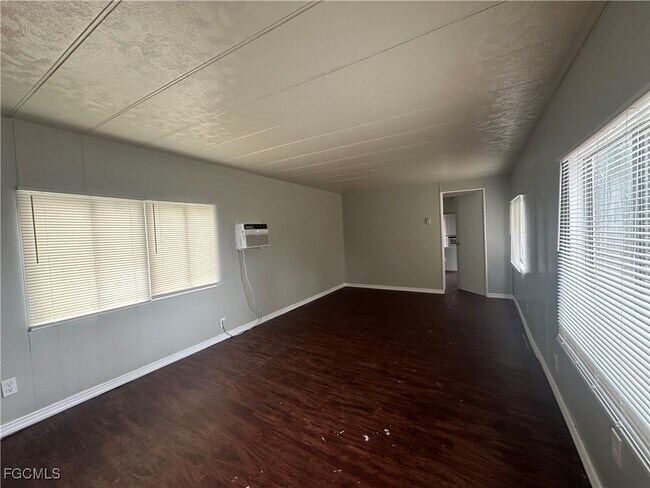 Photo - 7886 Breeze Dr