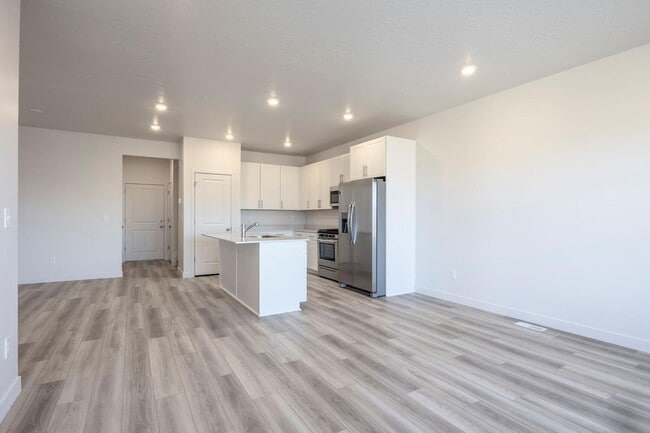 Photo - Recently Built Heber City Rental – Bright,...