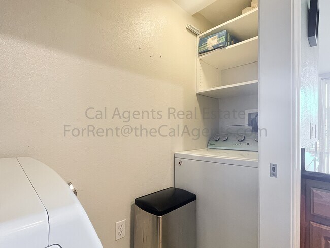 Photo - 1121 40th St