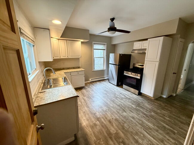 Building Photo - 43 Fruit Hill Ave