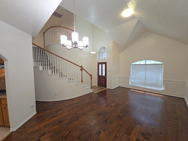 16514 Bluff Springs Dr