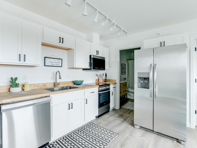 Photo - 7710 SE Mitchell St Unit 304