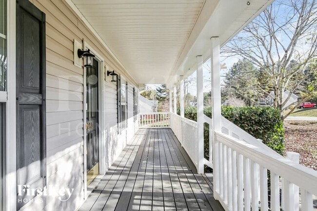 Photo - 263 Carriage Ln