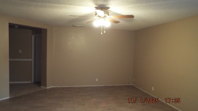 Photo - 1827 Leander