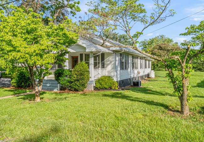 Photo - 11652 Lee Hwy House