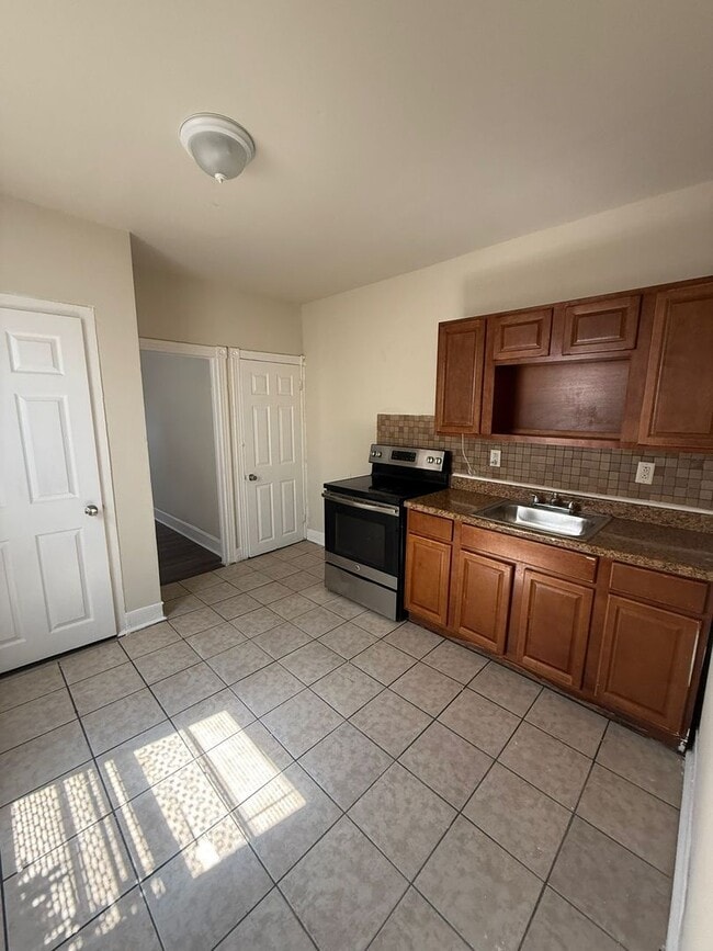 Photo - 3 BED 1.5 BATH HOME FOR RENT.