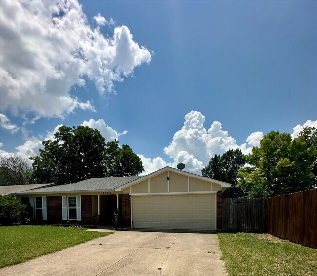 Photo - 6524 Blue Grass Dr