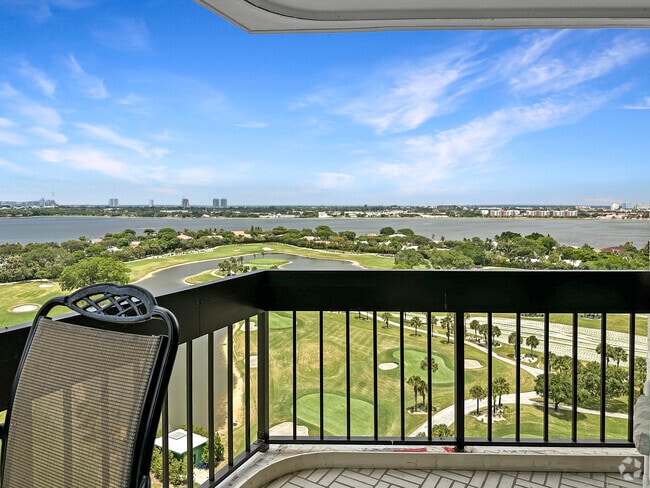 Building Photo - 2000 Presidential Way Unit 1803 Rental