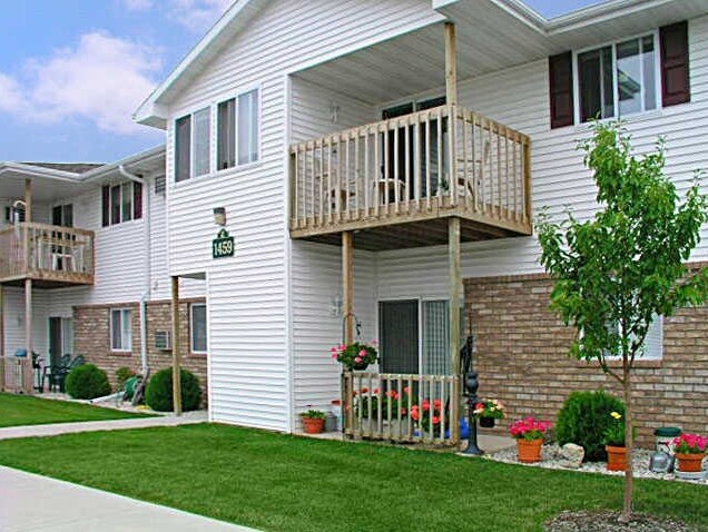 Breezewood Park Apartments