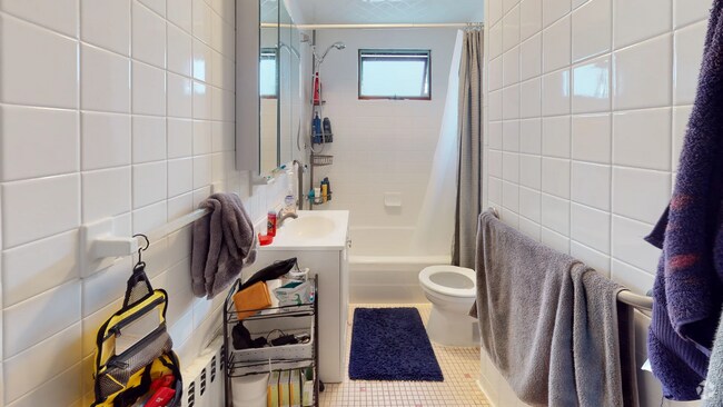 Building Photo - 60 Pinkert St Unit 1 Rental