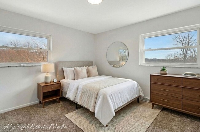 Photo - 740 Wicklow Ln