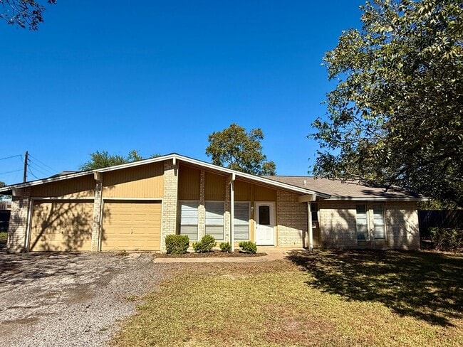 Building Photo - Wonderful single-story home in desirable Shenandoah!