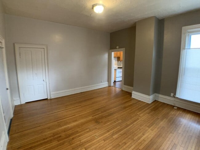 Photo - 308 N Madriver St