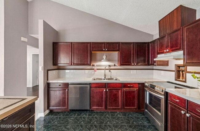 Photo - 5065 Knightsbridge Cir N