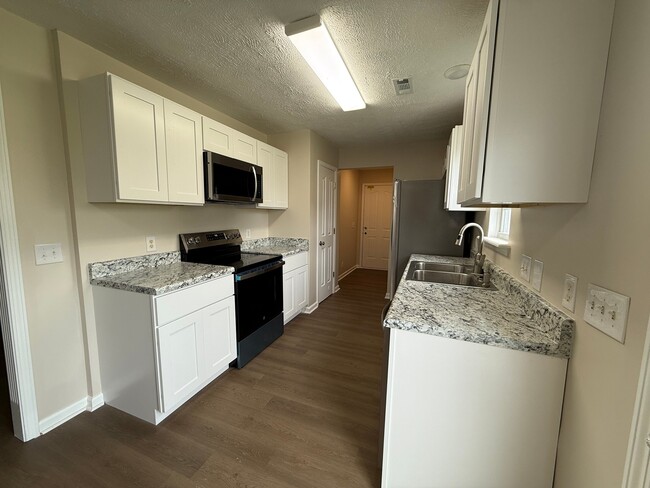 Photo - 1240 Shannon Ln