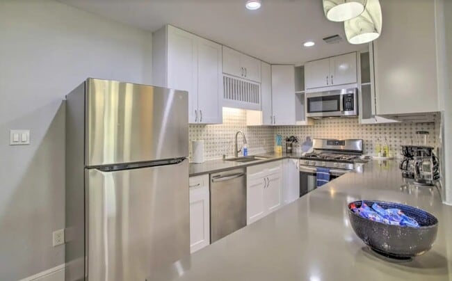 Photo - 5215 Cosby St