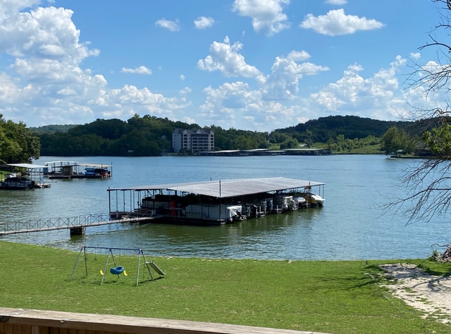 Building Photo - LONG TERM LAKEFRONT RENTAL 1B/1B  Apartment Camdenton Area Unit #3