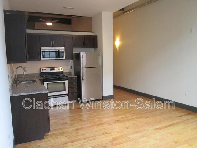 Building Photo - 101 E. Sixth St. Unit 410 Rental