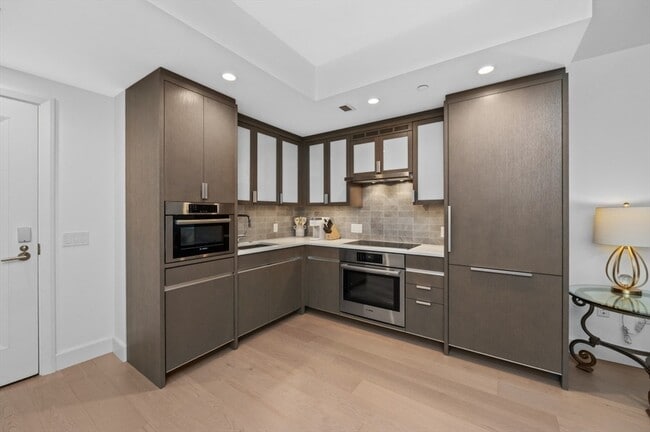 Photo - 100 Lovejoy Wharf Unit 5L