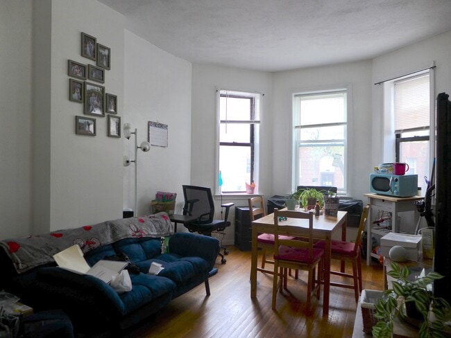 Building Photo - 38 S Huntington Ave Rental