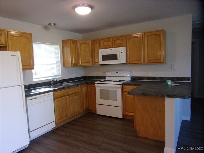 Photo - 2807 Jefferson St W