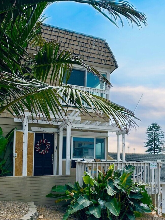 Building Photo - Luxury Home with Amazing Ocean Views