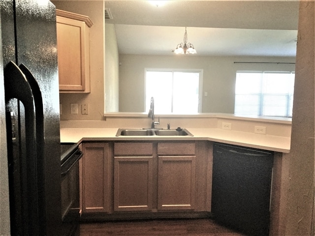 Photo - 127 Hampshire Dr