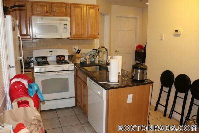 Building Photo - 90 Westland Ave Rental