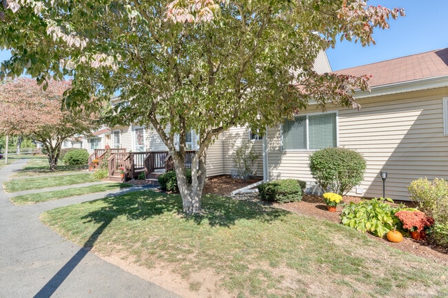 Photo - 12 Stone Pond Rd Unidad 12