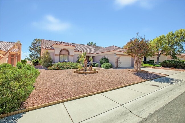 2904 Castle Bar Dr