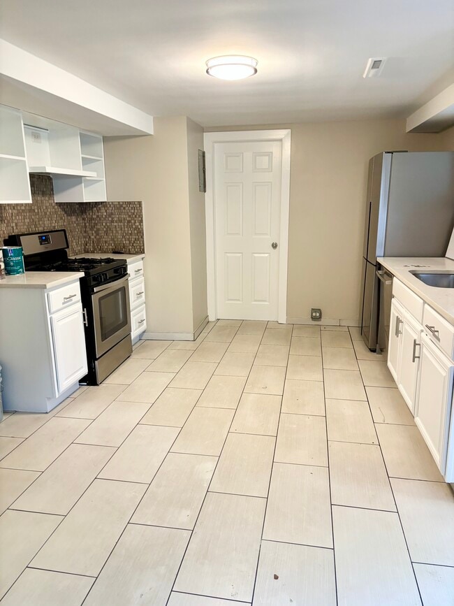 Photo - 318 S Dale Ct