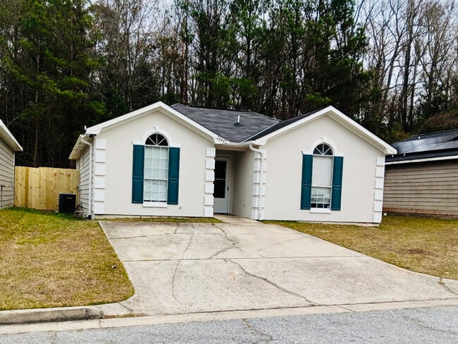 Building Photo - 2144 Hunter Ct