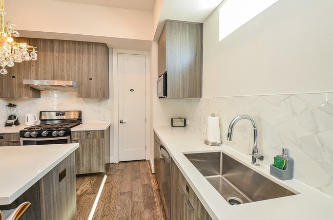 Building Photo - 5811 Fairdale Ln