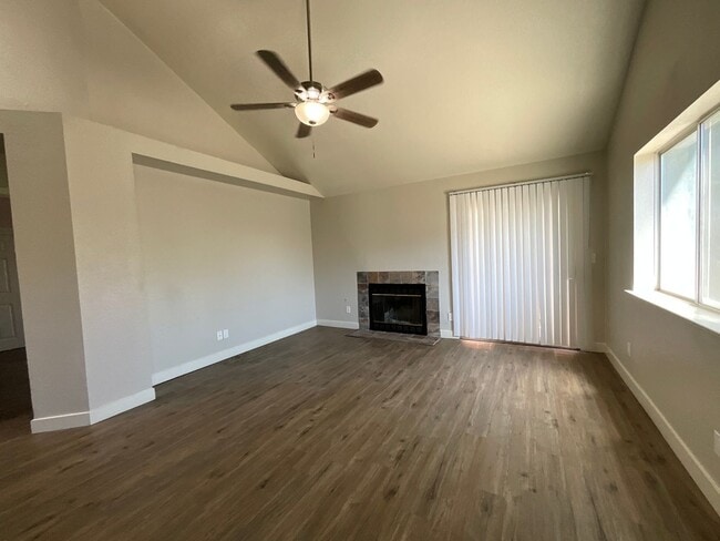 Photo - Siri Thorne 4-Plex Unit 104