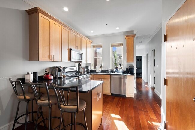 Photo - 46 N Bennet St Unit 5