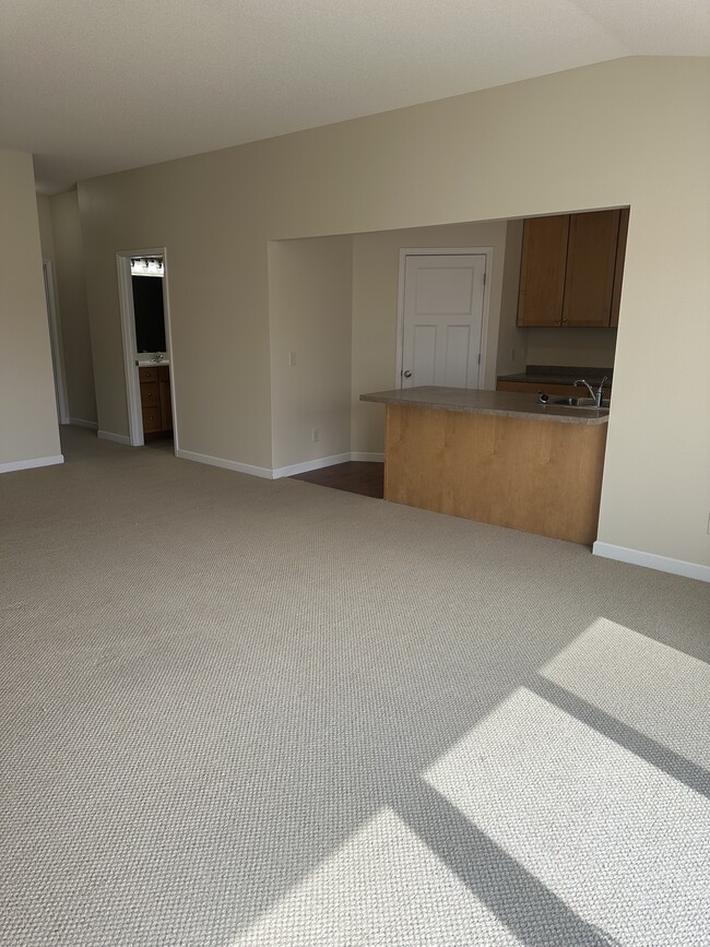 Photo - 2407 Oxford Dr SE Unidad A