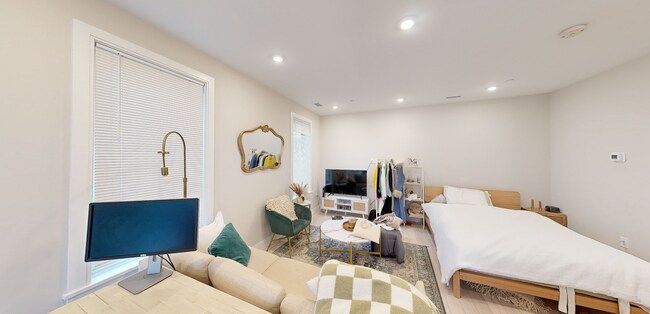 Photo - 205 Green St Unit 4