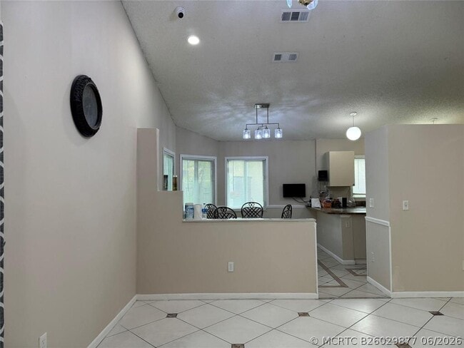 Photo - 1038 W Jasmine Ln