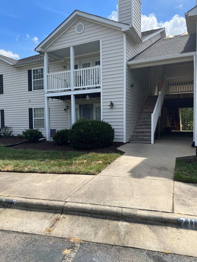 Photo - 7117 W Friendly Ave Unidad E Rental