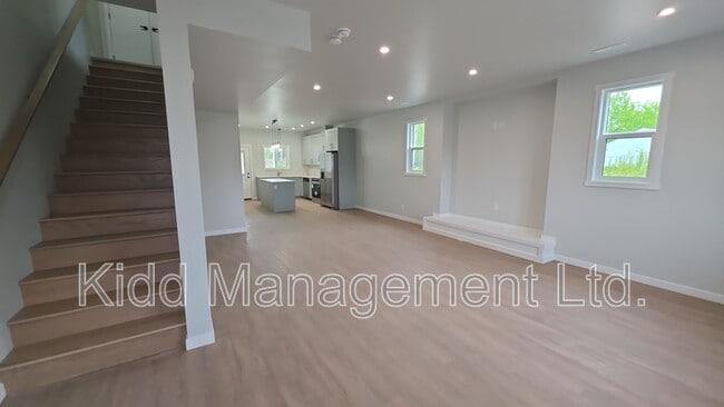 Photo - 1183 Blackburn N Rd