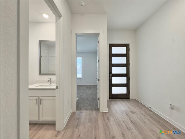 Photo - 2109 Gabriels Horn Rd