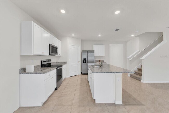 Photo - 641 Talisi Lp