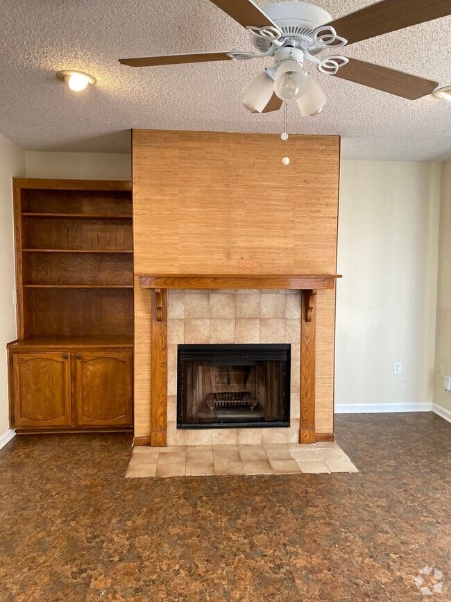 Building Photo - 3218 Toulon Dr Unit 3218-C Rental