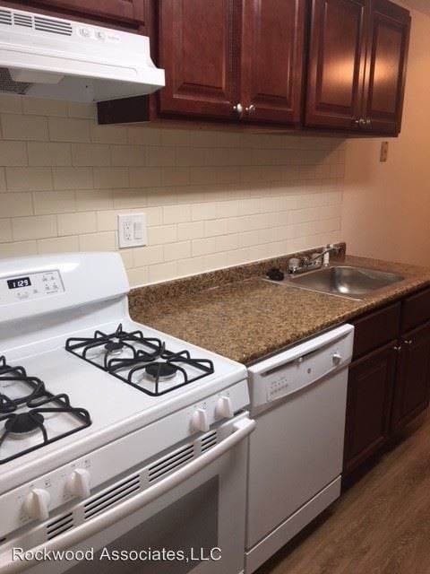 Photo - Rockwood Manor