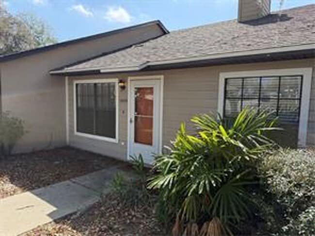 Photo - Single Family Home in Mount Dora