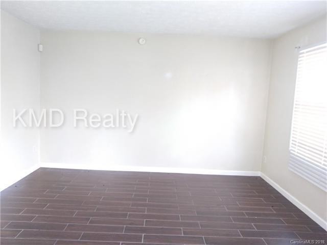 Photo - 9456 Lexington Cir Unidad 1