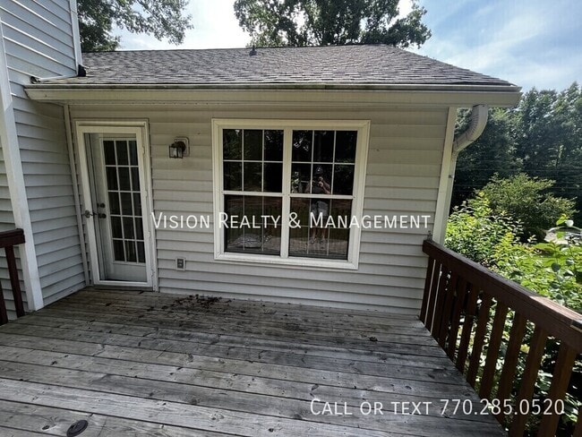Photo - 64 Wooddale Ln