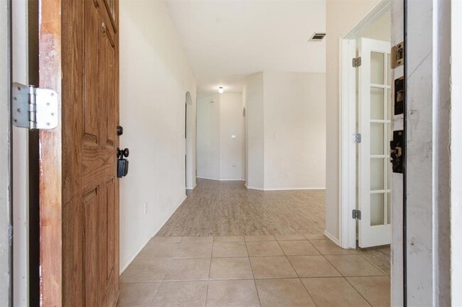 Photo - 224 Poplarwood Dr