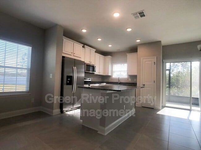 Photo - 13991 Molina Dr